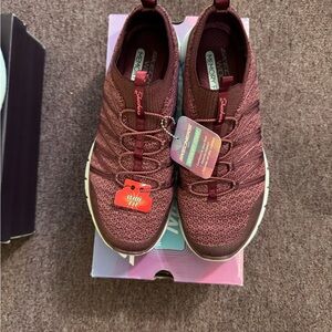 Skechers Women's Memory Foam Shoes - Size 8.5